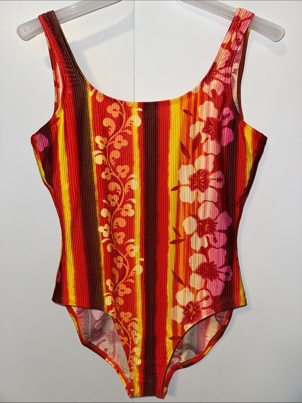 Catalina One Piece Swimsuit Women’s Size 2X Ombre Stripe w Tropical Floral Print
